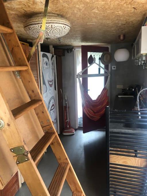 Appartement Tiny House For 2 With Private Garden à Utrecht Extérieur photo